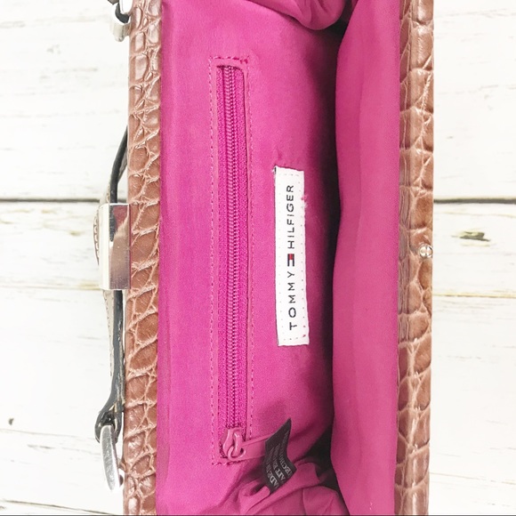 Tommy Hilfiger Snakeskin Print Leather Purse - Picture 6 of 12